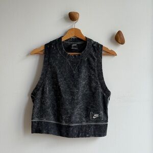 Nike Rebel Cropped Tank Top